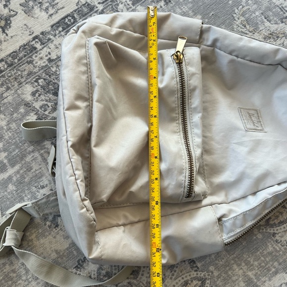 Small Hershel Backpack - Picture 4 of 4